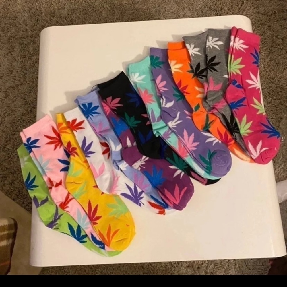 COPY - - 12 pair men weed leaf socks